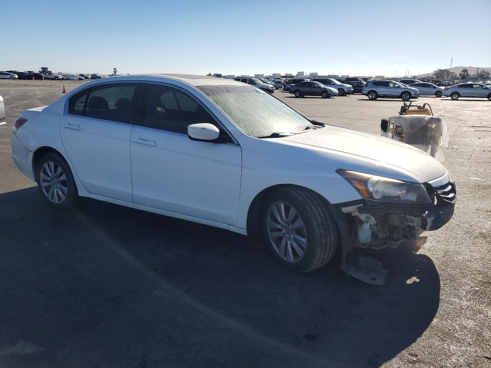 2012 Honda Accord მანქანა იყიდება აუქციონზე, vin: 1HGCP2F84CA215866, აუქციონის ნომერი: 61918526