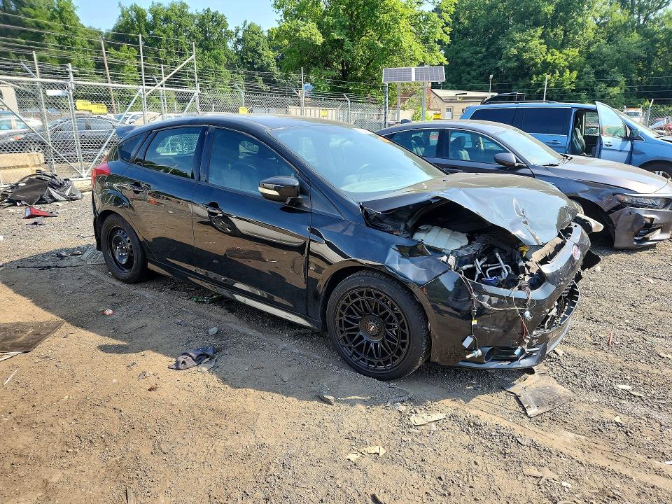 2013 Ford Focus მანქანა იყიდება აუქციონზე, vin: 1FADP3L93DL240548, აუქციონის ნომერი: 60624156