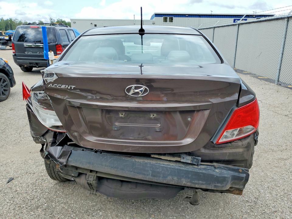 2015 Hyundai Accent მანქანა იყიდება აუქციონზე, vin: KMHCT4AE9FU810519, აუქციონის ნომერი: 62777506