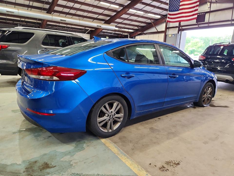 2017 Hyundai Elantra მანქანა იყიდება აუქციონზე, vin: 5NPD84LF9HH020263, აუქციონის ნომერი: 63178696