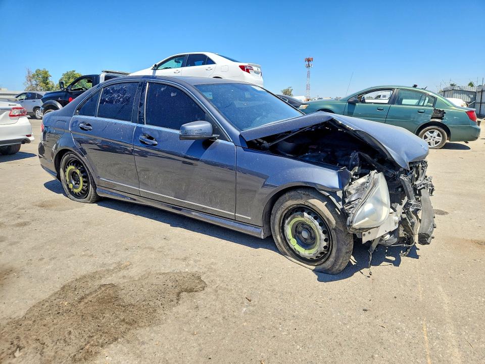 Продаж на аукціоні авто 2014 Mercedes-benz C, vin: WDDGF4HB6EA966516, номер лоту: 62722136