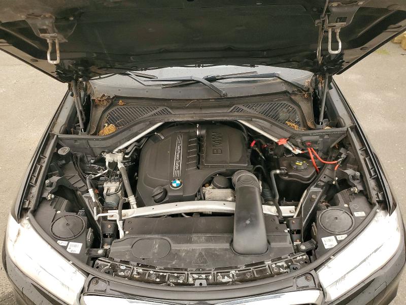61330786 :رقم المزاد ، 5UXKR0C56F0K71111 vin ، 2015 Bmw X5 مزاد بيع