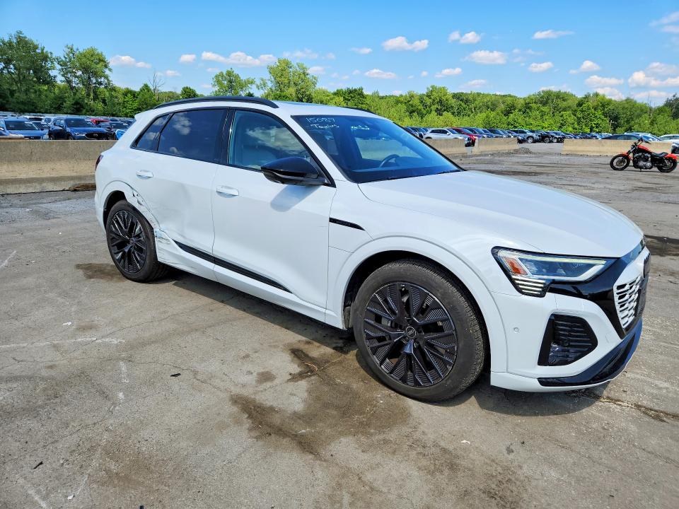 Продажа на аукционе авто 2024 Audi Q8 E-tron, vin: WA16ABGE0RB007918, номер лота: 59254996