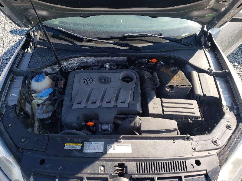 60839936 :رقم المزاد ، 1VWCN7A38DC116046 vin ، 2013 Volkswagen Passat مزاد بيع
