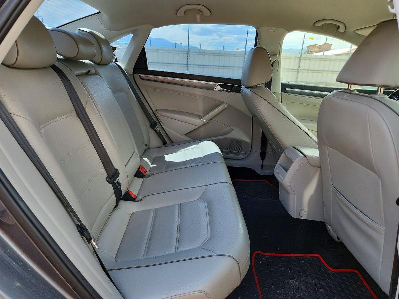 59846786 :رقم المزاد ، 1VWDT7A36HC044148 vin ، 2017 Volkswagen Passat مزاد بيع
