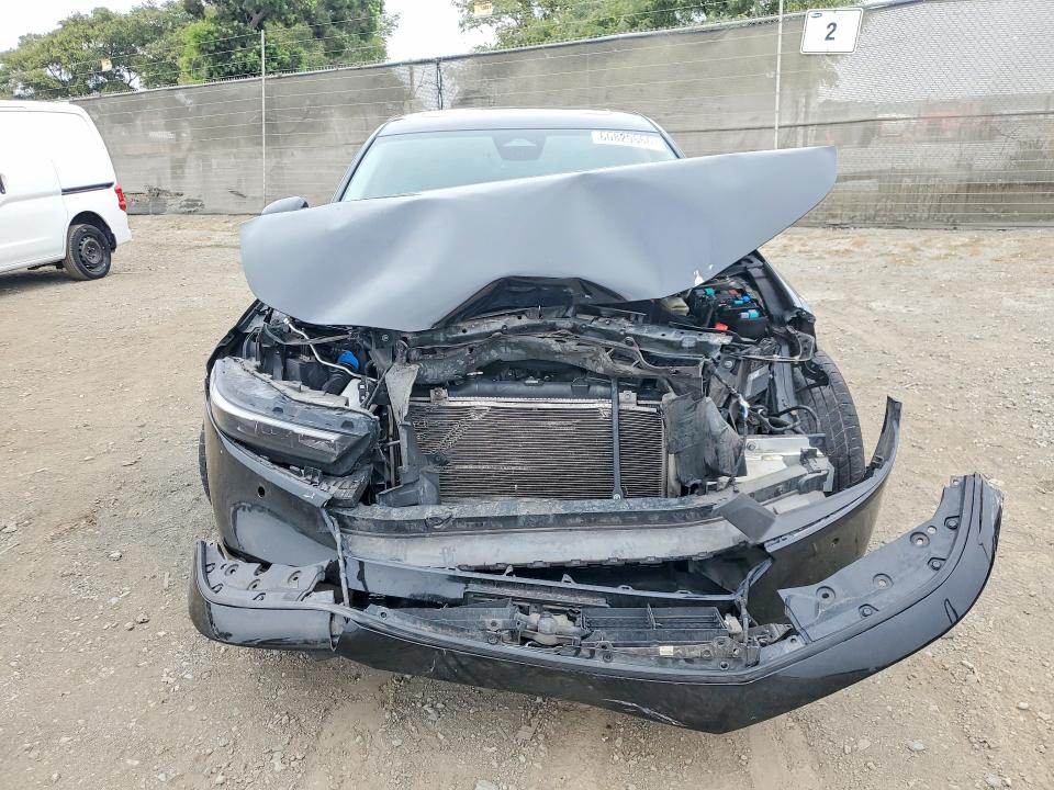 60829866 :رقم المزاد ، 1HGCY2F8XPA045144 vin ، 2023 Honda Accord مزاد بيع