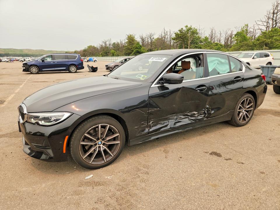 60743606 :رقم المزاد ، 3MW5R7J01M8B68337 vin ، 2021 Bmw 330xi مزاد بيع