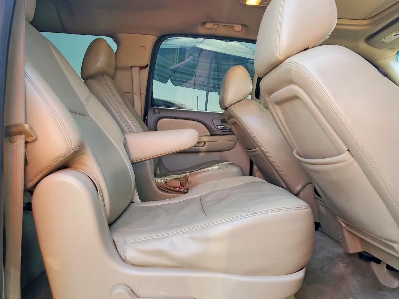 62761586 :رقم المزاد ، 1GNSKKE71ER113650 vin ، 2014 Chevrolet Suburban مزاد بيع