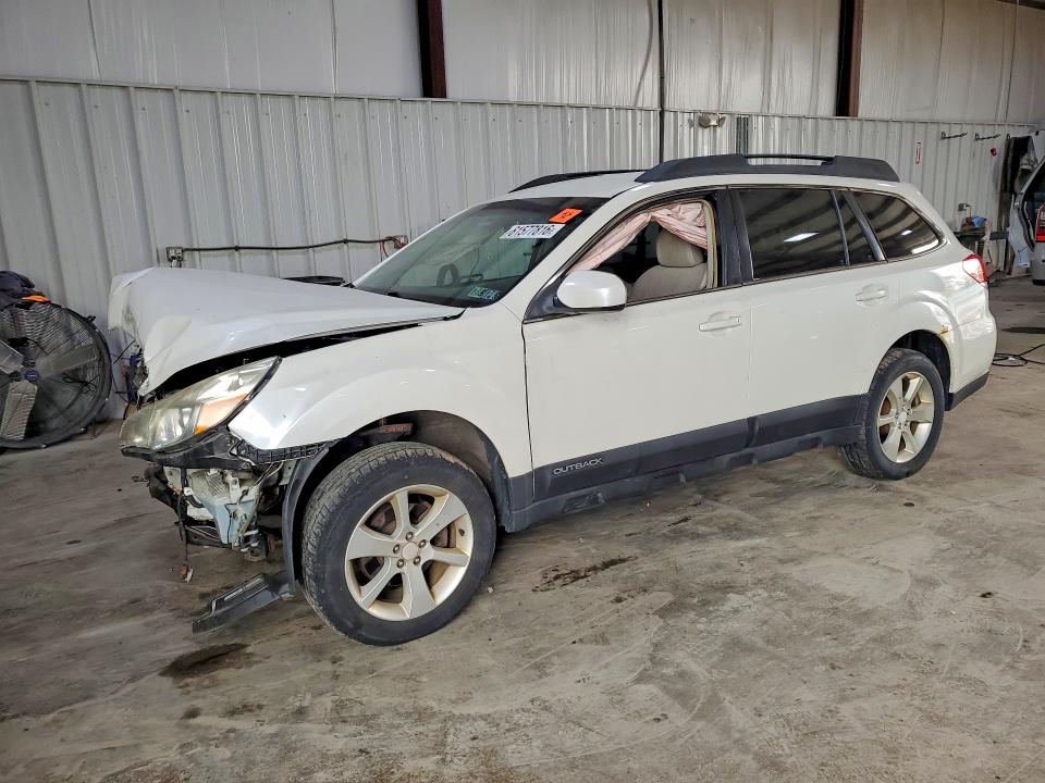 2014 Subaru Outback მანქანა იყიდება აუქციონზე, vin: 4S4BRBCC0E3279855, აუქციონის ნომერი: 61577816