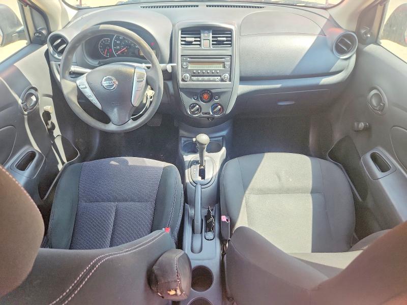 60800656 :رقم المزاد ، 3N1CN7AP3FL950418 vin ، 2015 Nissan Versa مزاد بيع
