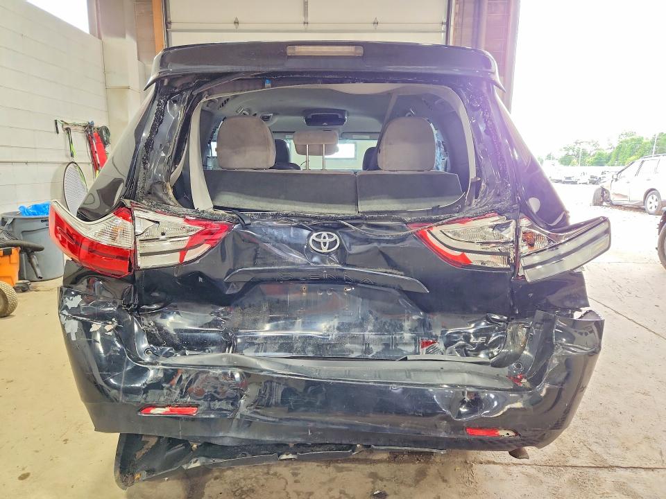 Продажа на аукционе авто 2015 Toyota Sienna, vin: 5TDKK3DC8FS581830, номер лота: 59704346