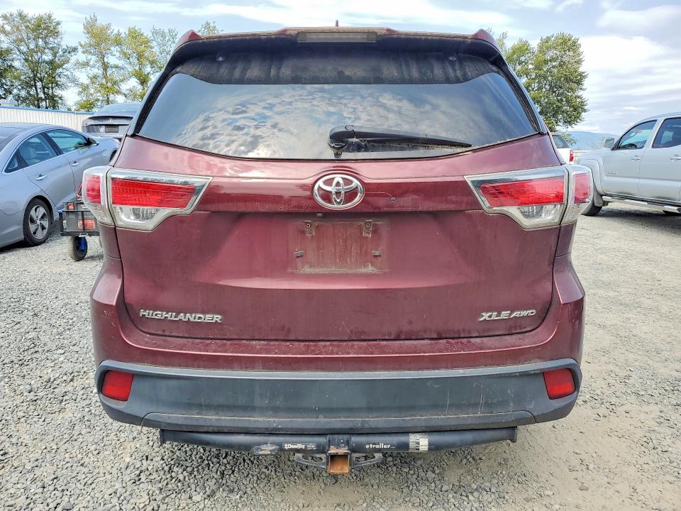 2015 Toyota Highlander მანქანა იყიდება აუქციონზე, vin: 5TDJKRFH6FS209023, აუქციონის ნომერი: 61528676