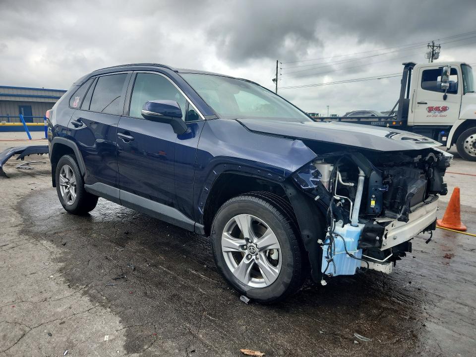 Продажа на аукционе авто 2022 Toyota Rav4, vin: 2T3W1RFV8NW189997, номер лота: 61918166
