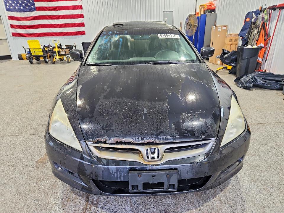 61864376 :رقم المزاد ، 1HGCM72707A011767 vin ، 2007 Honda Accord مزاد بيع