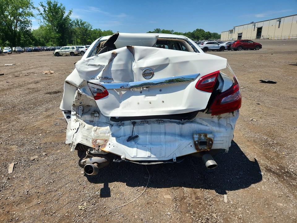 61153036 :رقم المزاد ، 1N4AL3AP4JC119037 vin ، 2018 Nissan Altima مزاد بيع