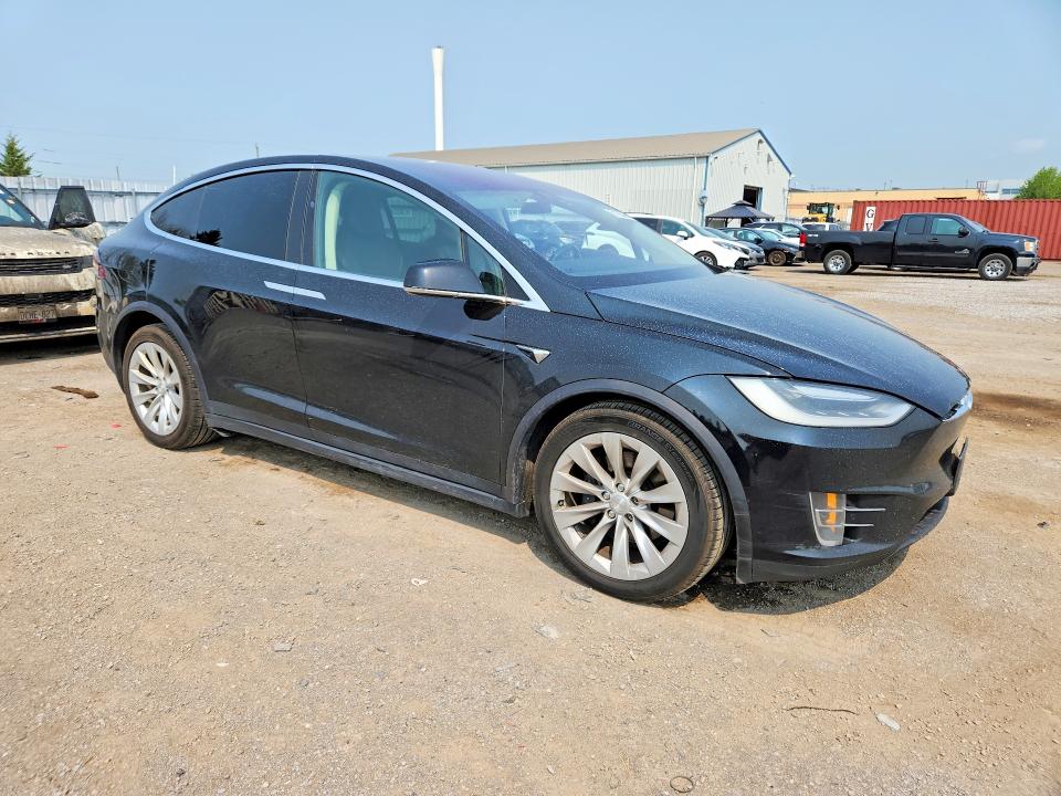 61735366 :رقم المزاد ، 5YJXCBE27GF022696 vin ، 2016 Tesla Model X مزاد بيع