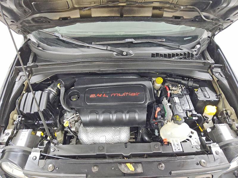 60868856 :رقم المزاد ، ZACCJBBT6GPE04034 vin ، 2016 Jeep Renegade مزاد بيع