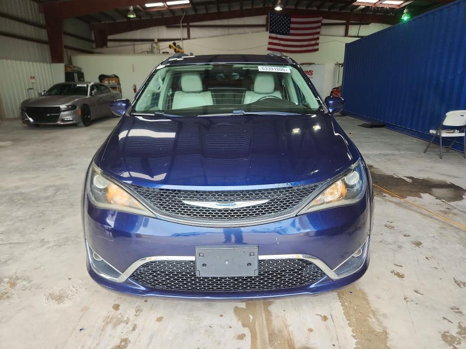 63391806 :رقم المزاد ، 2C4RC1BG9HR730392 vin ، 2017 Chrysler Pacifica مزاد بيع