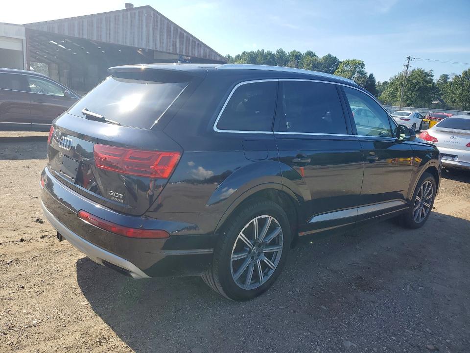 Продаж на аукціоні авто 2017 Audi Q7, vin: WA1VAAF77HD057274, номер лоту: 60272136