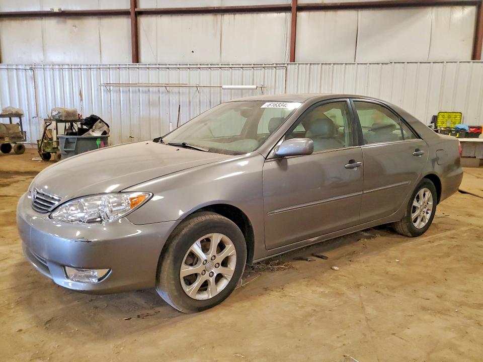 2005 Toyota Camry მანქანა იყიდება აუქციონზე, vin: 4T1BF30K25U618829, აუქციონის ნომერი: 61633456