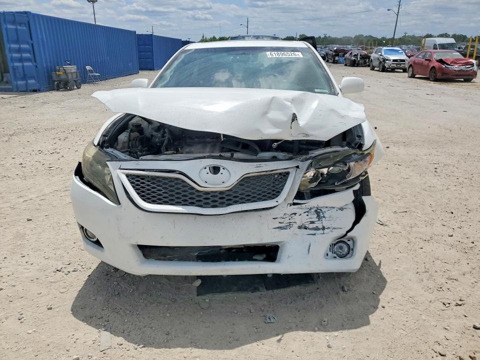 61896526 :رقم المزاد ، 4T1BF3EK5BU582462 vin ، 2011 Toyota Camry مزاد بيع