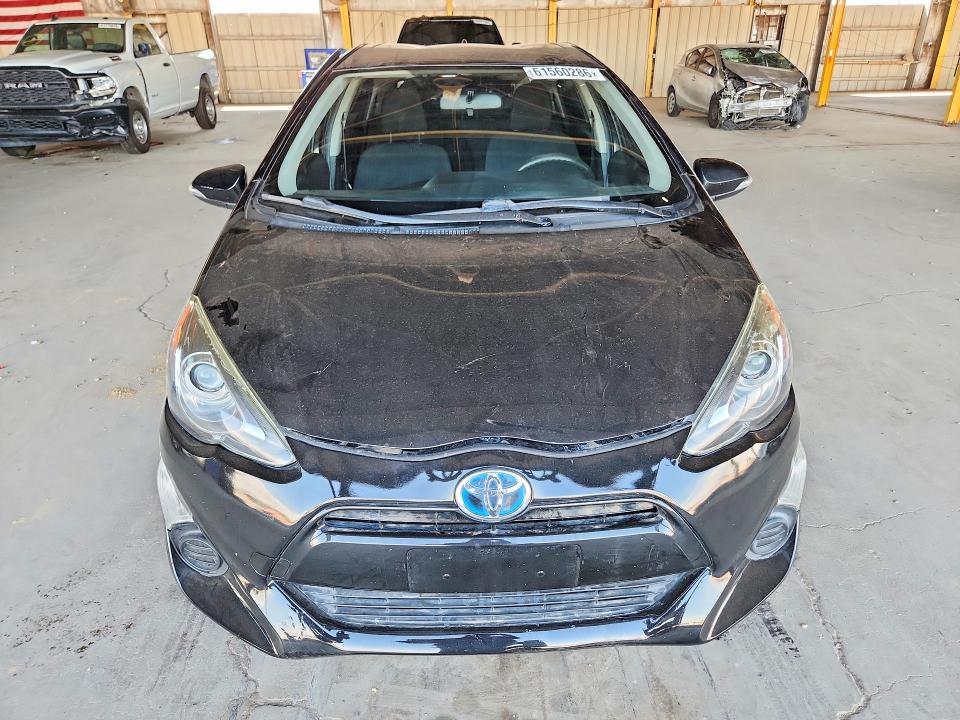 61560286 :رقم المزاد ، JTDKDTB31F1580805 vin ، 2015 Toyota Prius C مزاد بيع