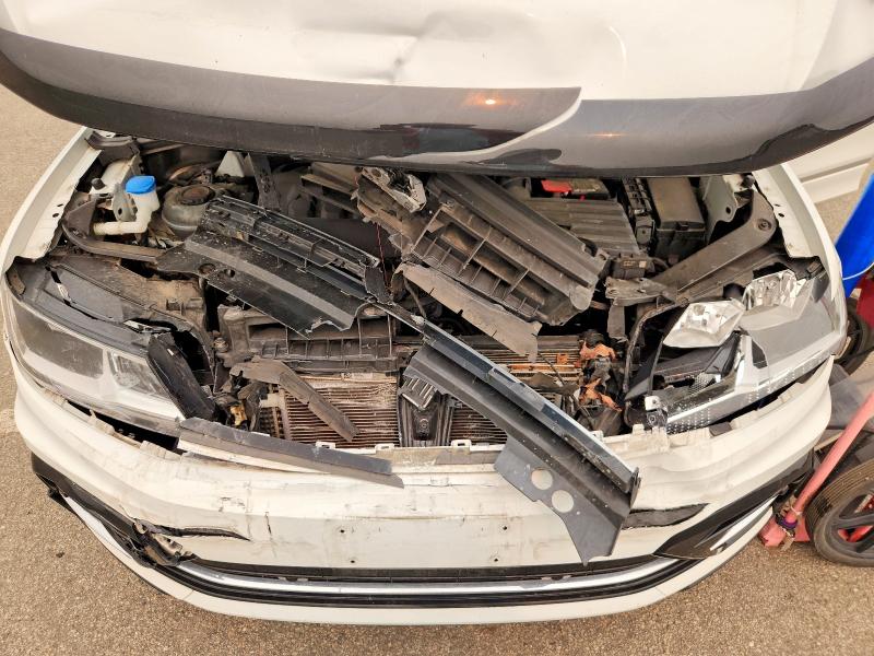 60755906 :رقم المزاد ، 3VV2B7AX8KM015922 vin ، 2019 Volkswagen Tiguan مزاد بيع