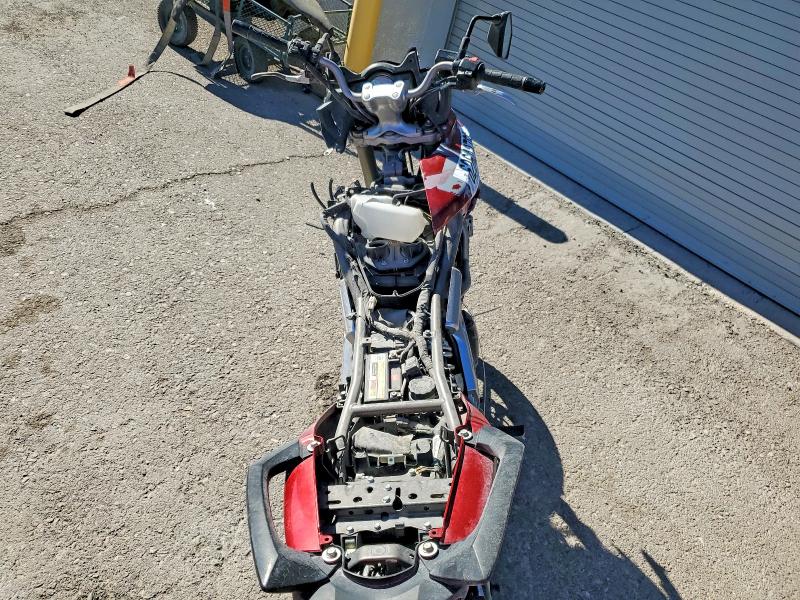 62643756 :رقم المزاد ، JKALEEC14BDA02679 vin ، 2010 Kawasaki Le650 مزاد بيع