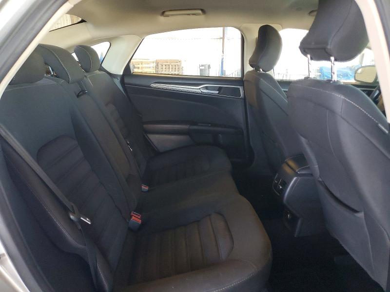 62443526 :رقم المزاد ، 3FA6P0LU4HR266286 vin ، 2017 Ford Fusion مزاد بيع