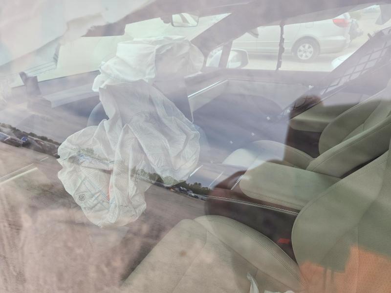 60666086 :رقم المزاد ، 7SAXCBE58RF440202 vin ، 2024 Tesla Model X مزاد بيع