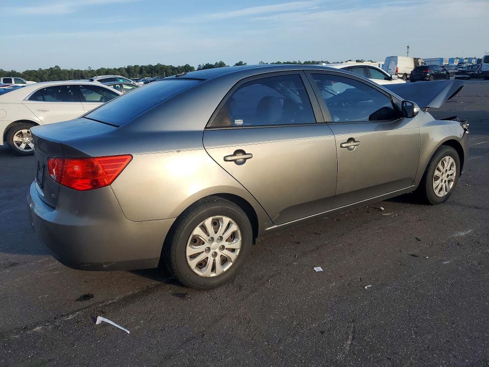 61888046 :رقم المزاد ، KNAFU4A28A5850255 vin ، 2010 Kia Forte مزاد بيع