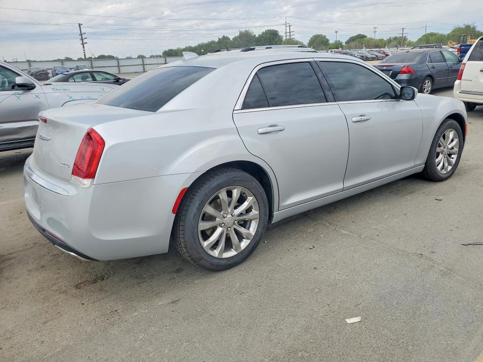 2021 Chrysler 300 მანქანა იყიდება აუქციონზე, vin: 2C3CCARG8MH550465, აუქციონის ნომერი: 60797736