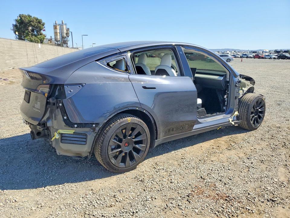61887736 :رقم المزاد ، 5YJYGDEE3LF034790 vin ، 2020 Tesla Model Y مزاد بيع