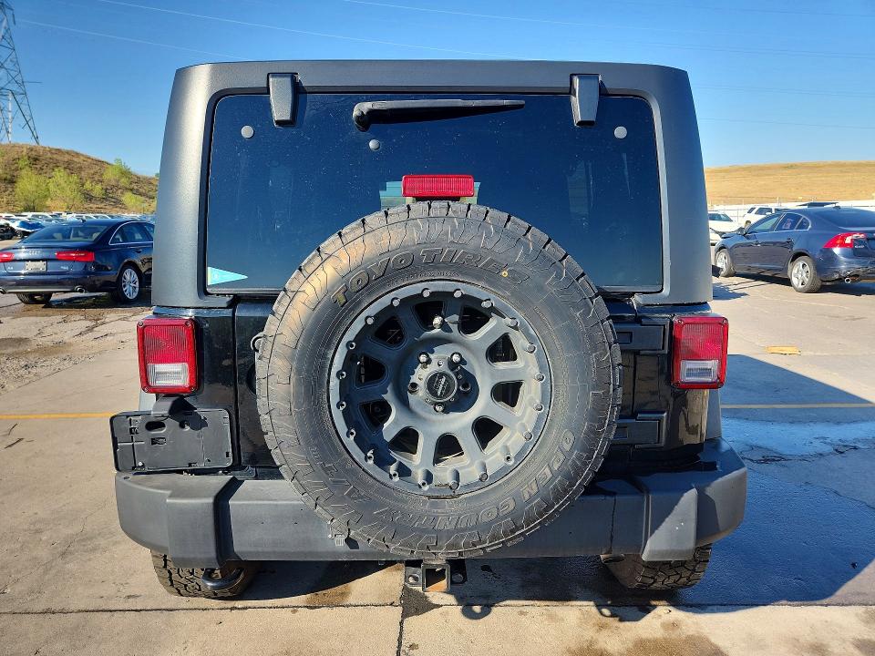 60871286 :رقم المزاد ، 1C4HJWFG1EL118748 vin ، 2014 Jeep Wrangler Unlimited مزاد بيع