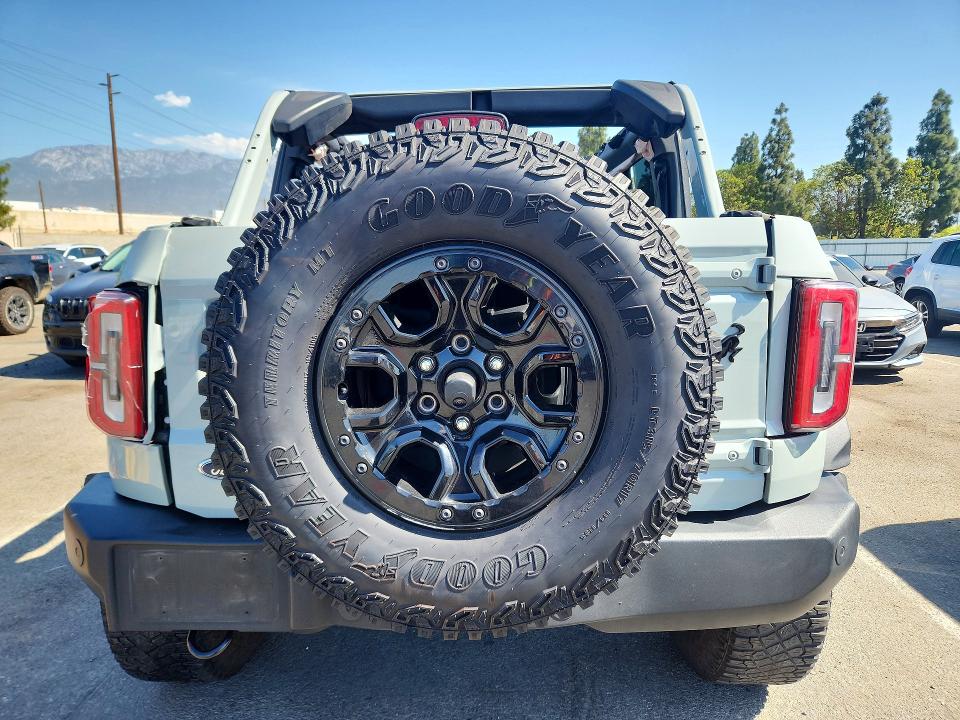 60714966 :رقم المزاد ، 1FMEE5DP3NLB75808 vin ، 2022 Ford Bronco مزاد بيع