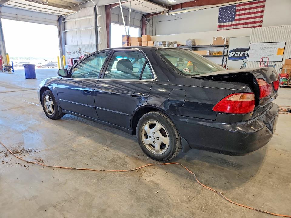 Продажа на аукционе авто 2000 Honda Accord, vin: 1HGCG6688YA029536, номер лота: 61056546