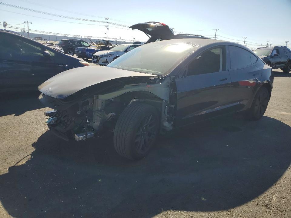 62360126 :رقم المزاد ، 5YJ3E1EB9SF907607 vin ، 2025 Tesla Model 3 مزاد بيع