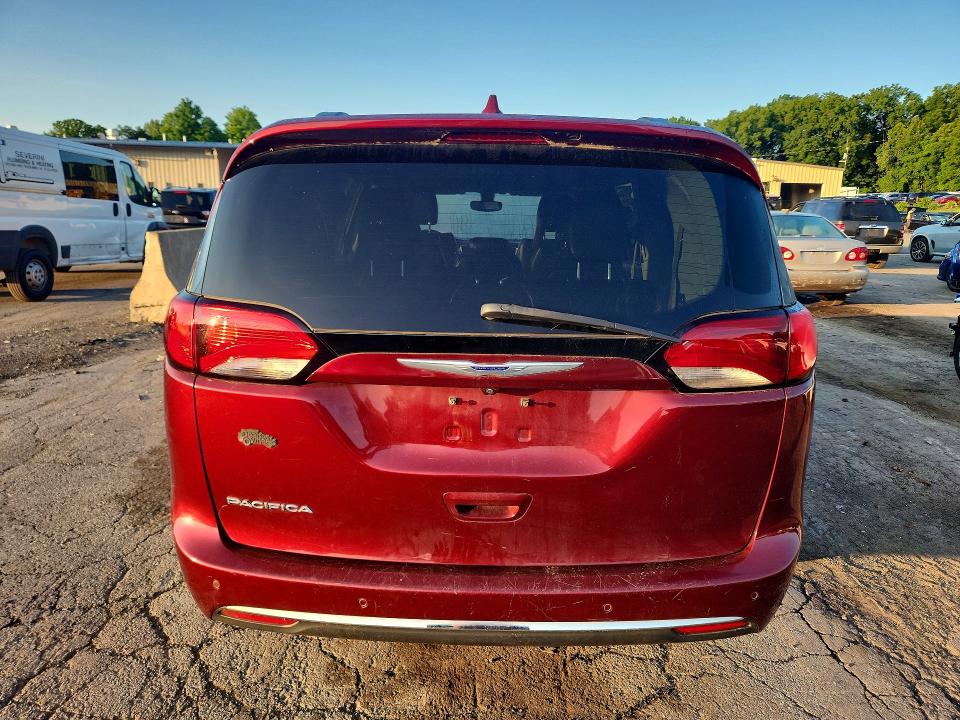 62140256 :رقم المزاد ، 2C4RC1BG8KR721240 vin ، 2019 Chrysler Pacifica مزاد بيع