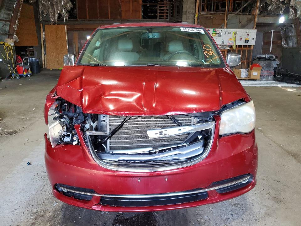 60795756 :رقم المزاد ، 2C4RC1CG5DR801760 vin ، 2013 Chrysler Town & Country مزاد بيع