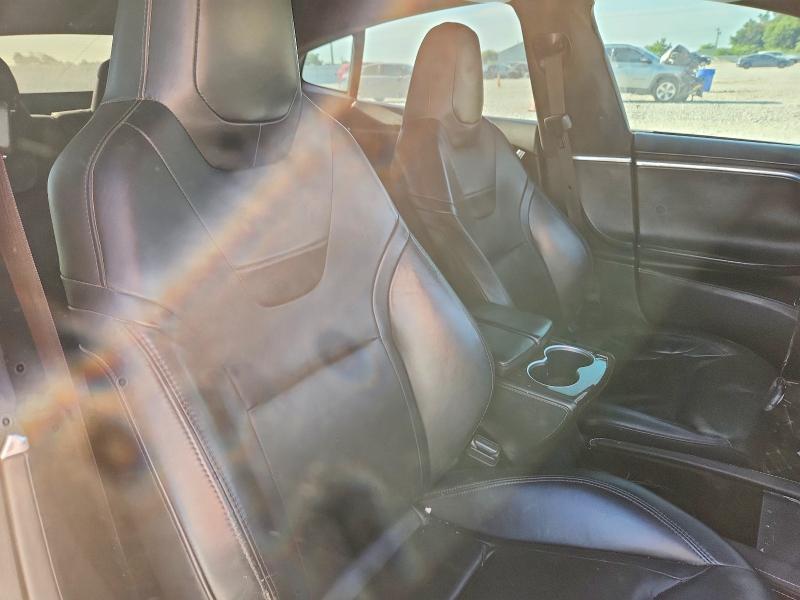 2015 Tesla Model S მანქანა იყიდება აუქციონზე, vin: 5YJSA1E27FF112486, აუქციონის ნომერი: 60631236