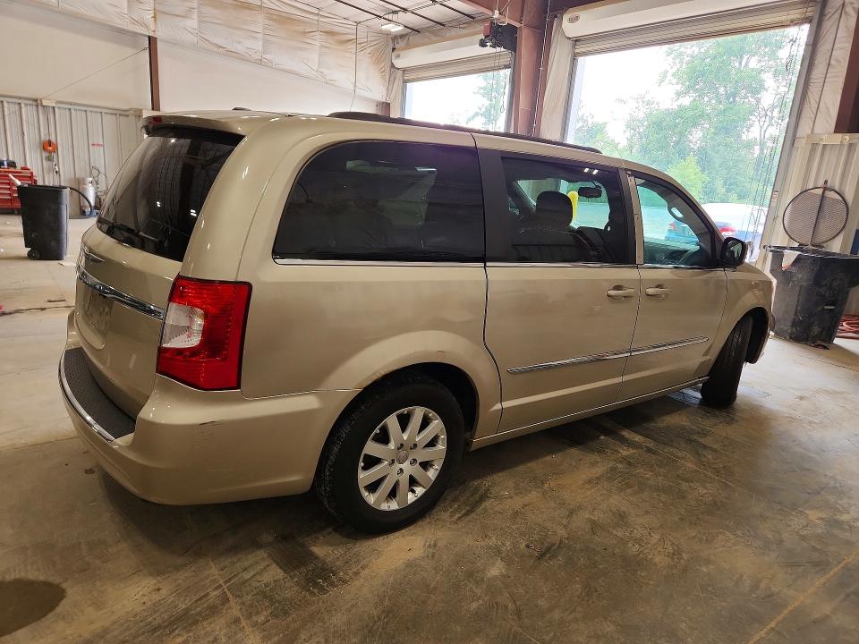 2015 Chrysler Town & Country მანქანა იყიდება აუქციონზე, vin: 2C4RC1BG1FR538073, აუქციონის ნომერი: 61566246