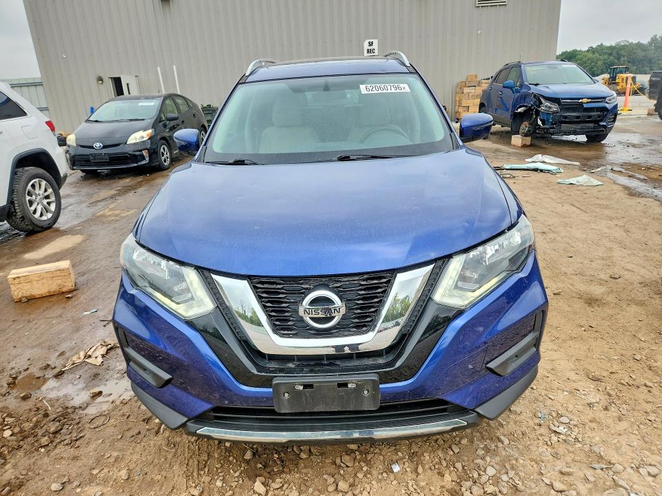 2017 Nissan Rogue მანქანა იყიდება აუქციონზე, vin: 5N1AT2MV9HC743405, აუქციონის ნომერი: 62060796