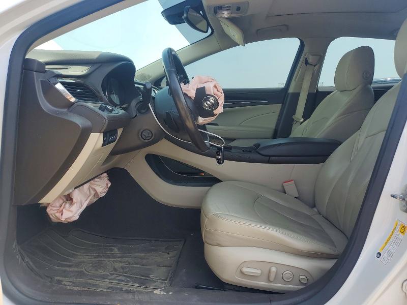 62985866 :رقم المزاد ، 1G4ZS5SSXJU122724 vin ، 2018 Buick Lacrosse مزاد بيع