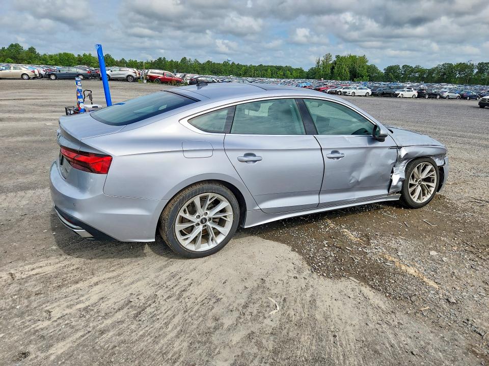 60783216 :رقم المزاد ، WAUABCF58MA063203 vin ، 2021 Audi A5 مزاد بيع
