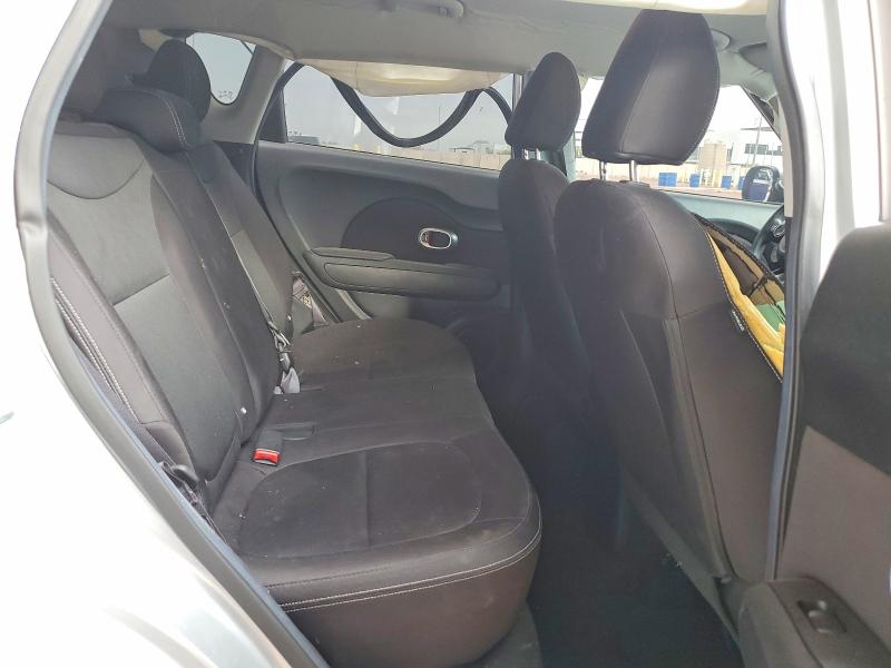 62876486 :رقم المزاد ، KNDJN2A26F7799560 vin ، 2015 Kia Soul مزاد بيع