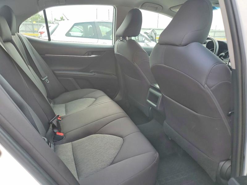 62426986 :رقم المزاد ، 4T1B11HK0KU238682 vin ، 2019 Toyota Camry مزاد بيع