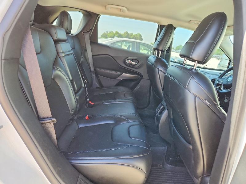 61670136 :رقم المزاد ، 1C4PJMLBXKD273488 vin ، 2019 Jeep Cherokee مزاد بيع