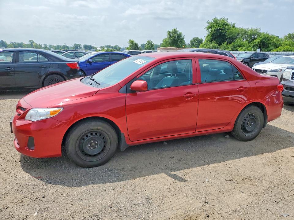 62154446 :رقم المزاد ، 2T1BU4EE0BC707293 vin ، 2011 Toyota Corolla مزاد بيع