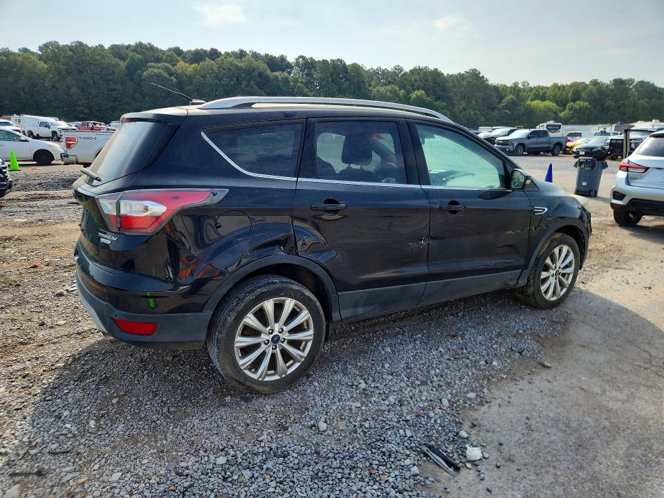 2017 Ford Escape მანქანა იყიდება აუქციონზე, vin: 1FMCU0J91HUA63400, აუქციონის ნომერი: 62536036