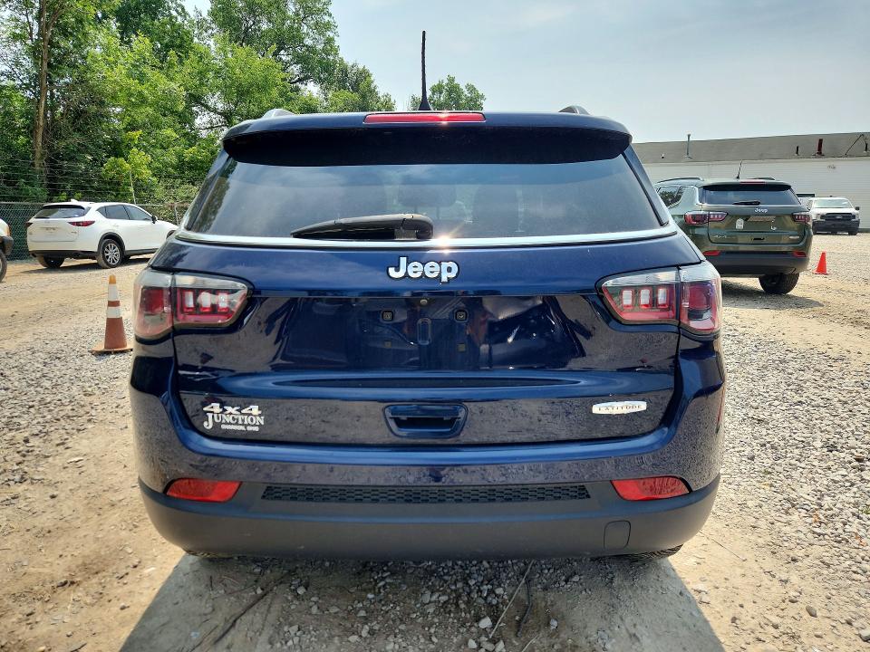 61079476 :رقم المزاد ، 3C4NJDBB8KT839666 vin ، 2019 Jeep Compass مزاد بيع